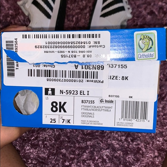 Adidas - Picture 4 of 4